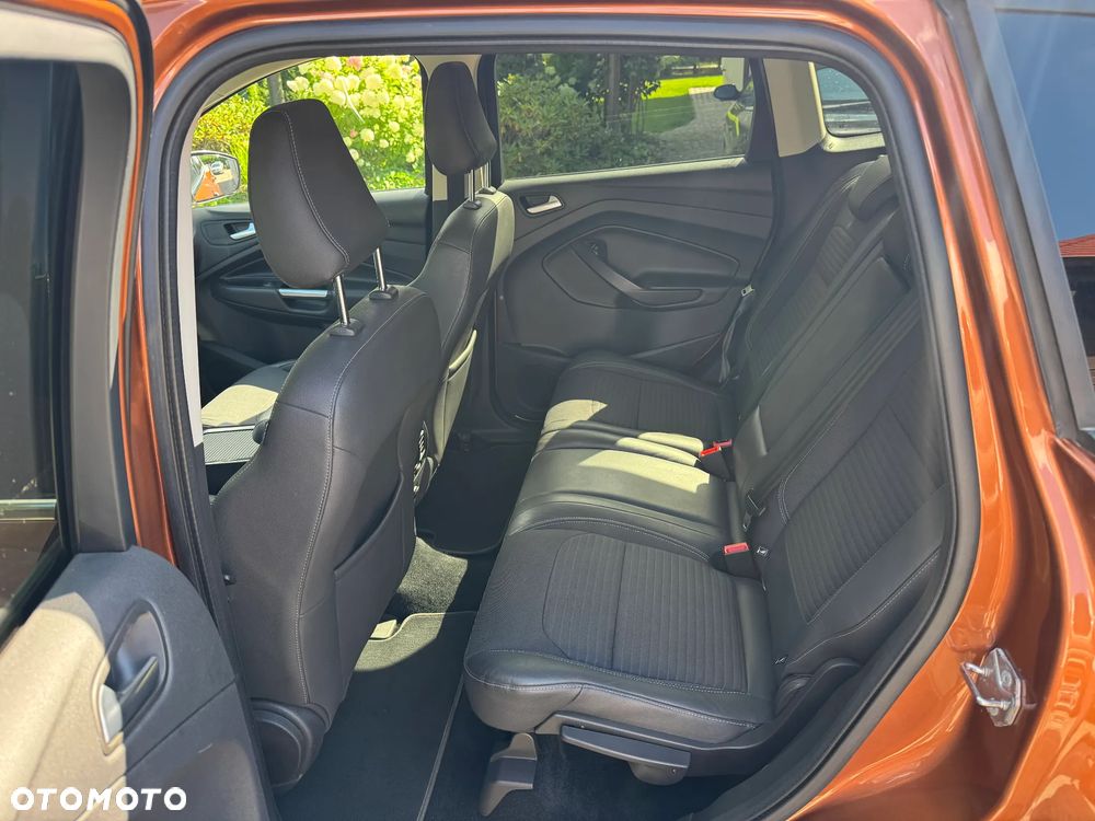 Ford Kuga 1.5 EcoBoost 2x4 Titanium - 9