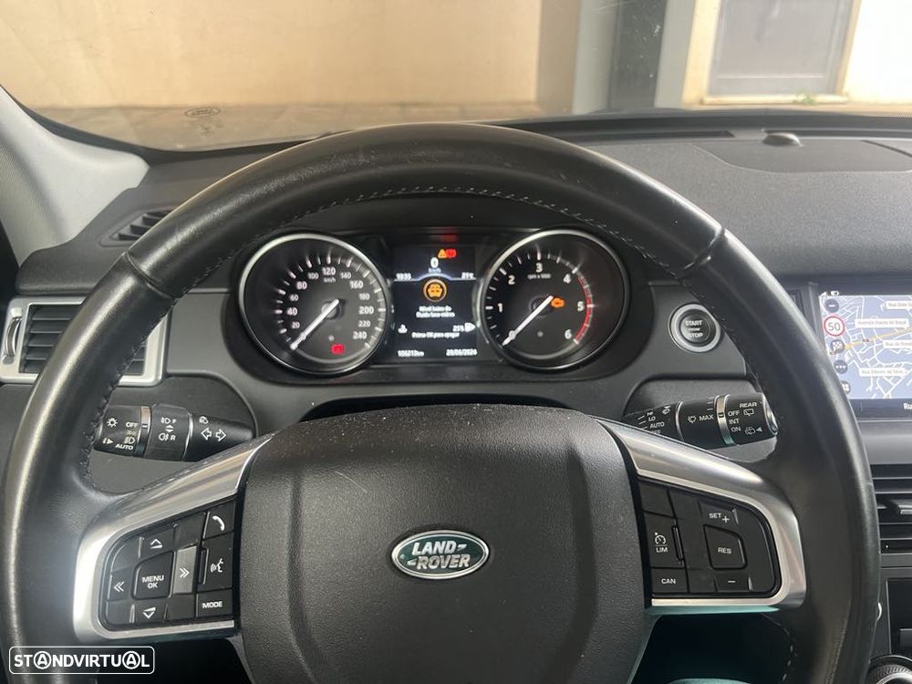 Land Rover Discovery Sport - 28