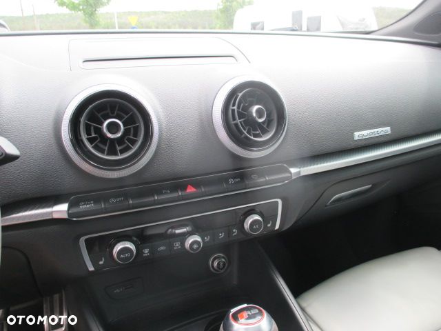 Audi RS3 Sportback S tronic - 14
