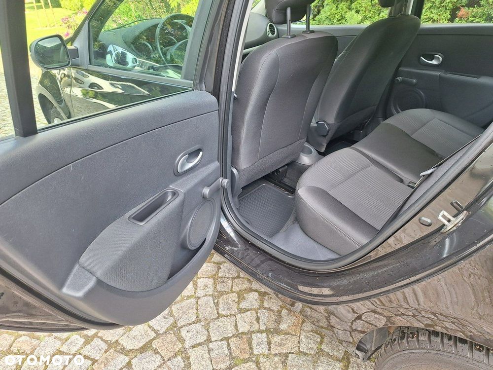 Renault Clio 1.2 16V 75 Dynamique - 14