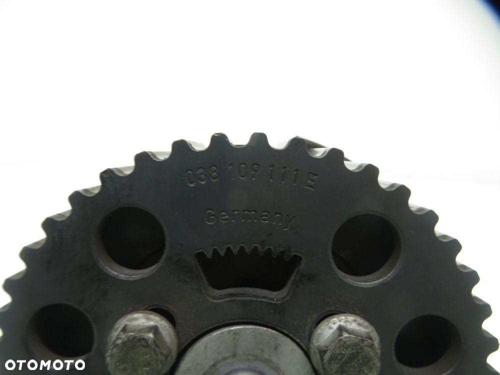 WAŁEK ROZRZĄDU SEAT IBIZA IV 1.4 TDI 038109111E - 2