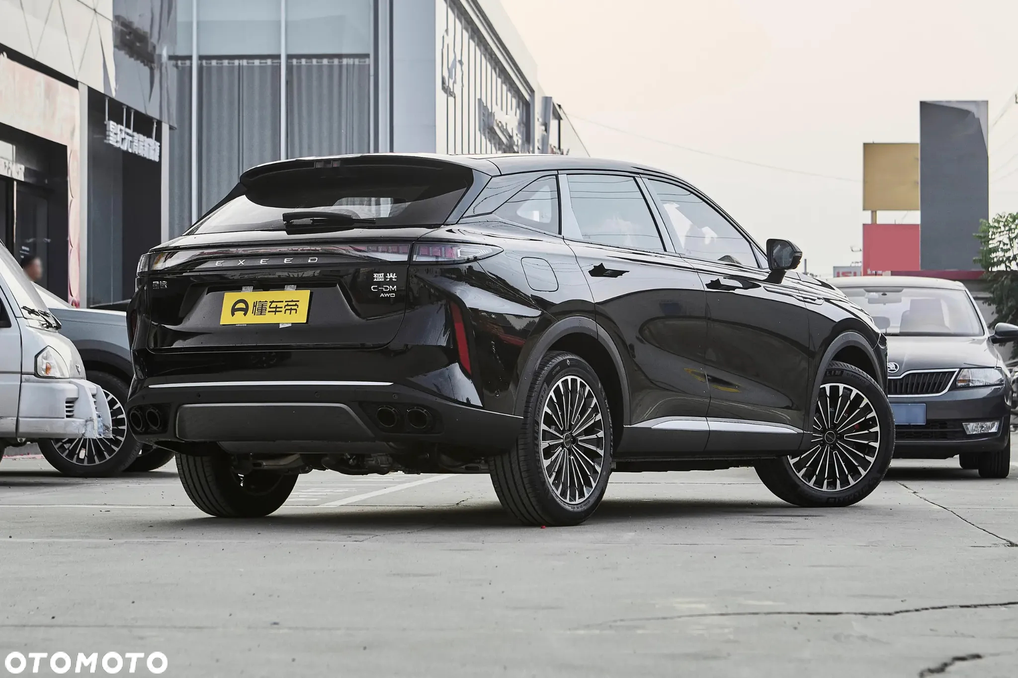 Omoda 9 1.5 Super Hybrid Exclusive AWD - 8