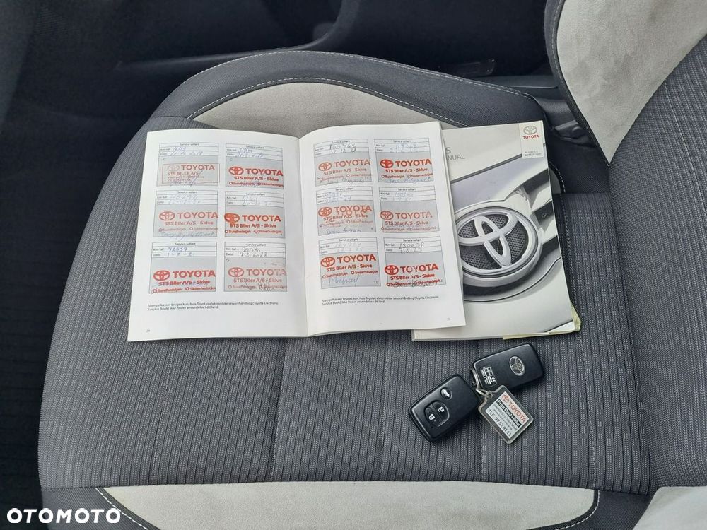 Toyota Avensis 1.8 Prestige - 21