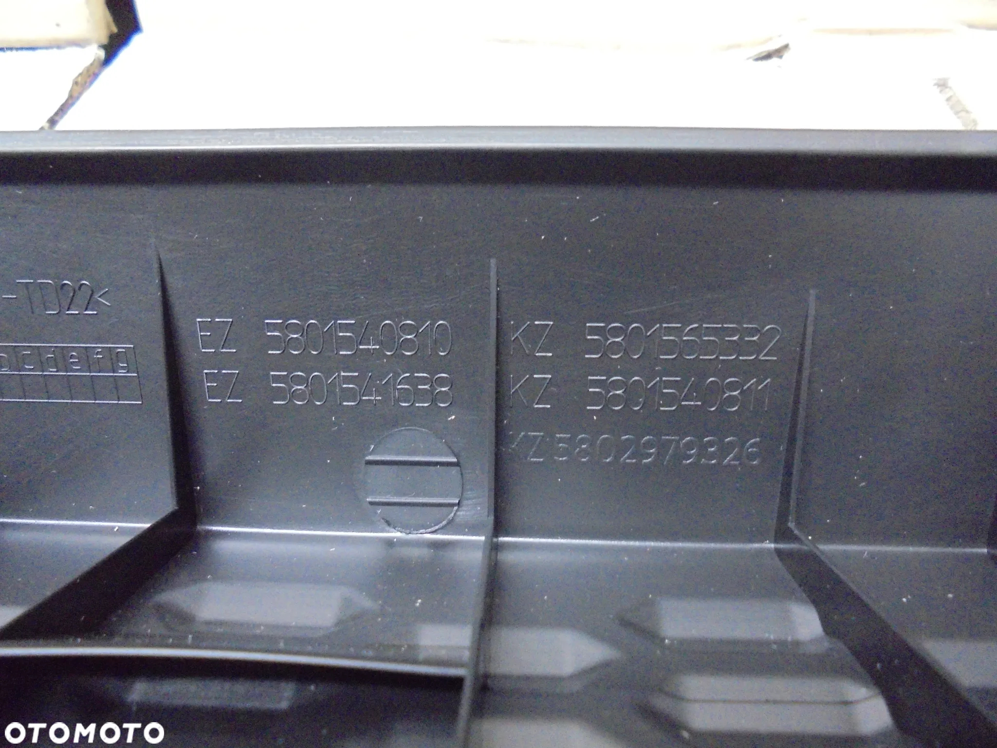 STOPIEŃ TYLNY NAKŁADKA ZDERZAKA TYŁ IVECO DAILY 2014 - 5801565332 - 2
