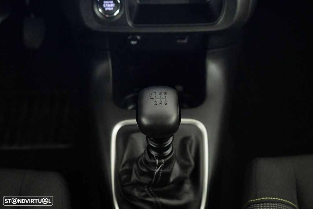 Citroën C3 1.2 PureTech Shine Pack - 26