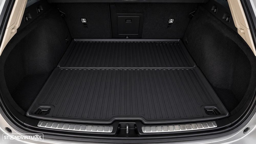 Volvo V60 2.0 B4 Momentum Geartronic - 31
