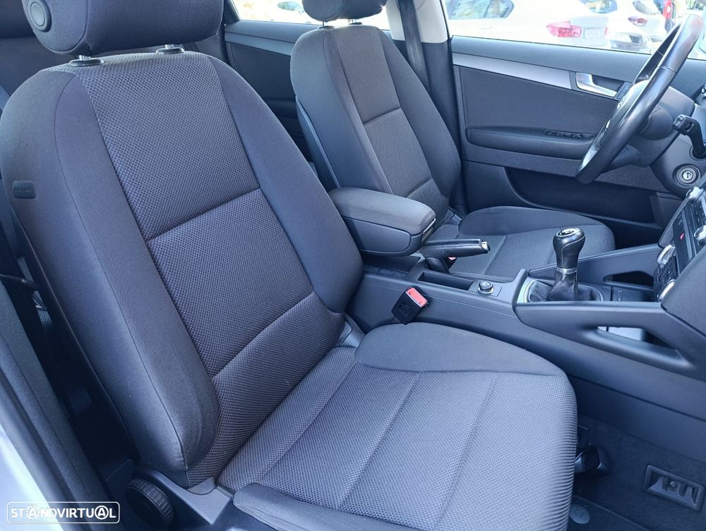 Audi A3 Sportback 1.6 TDI Attraction Special Edition - 12