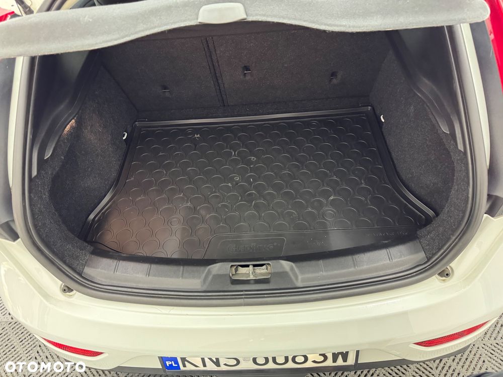 Volvo V40 T2 Geartronic Momentum - 21
