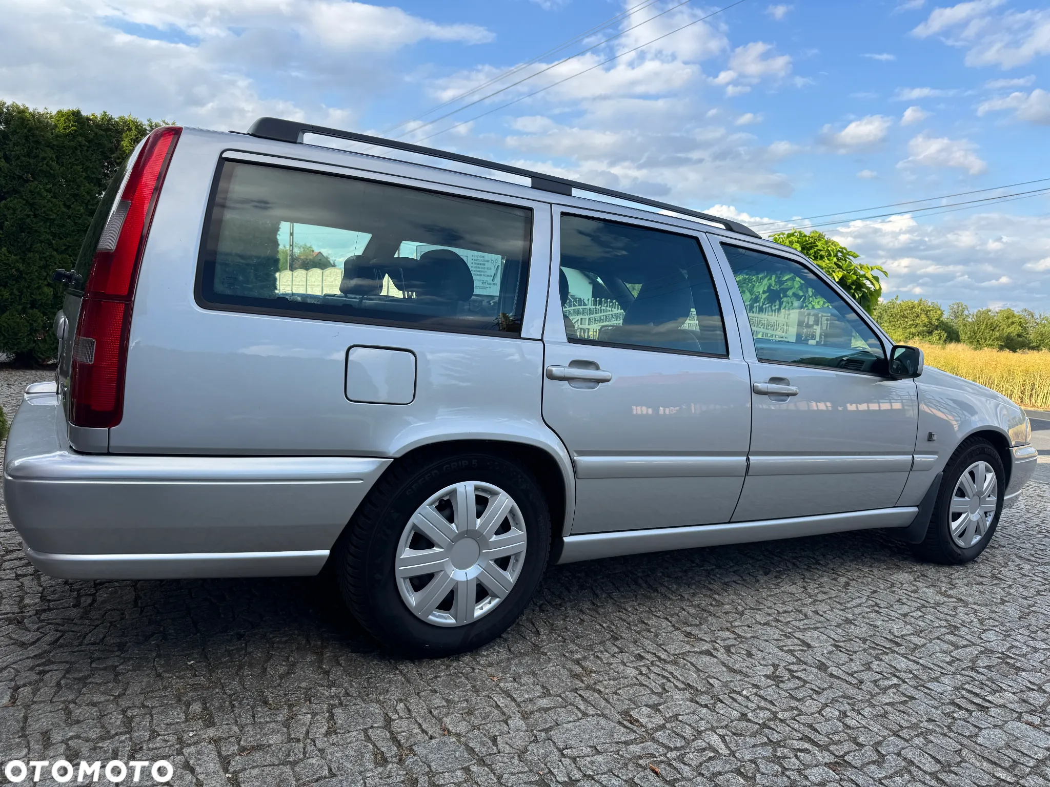 Volvo V70 2.4 T - 12