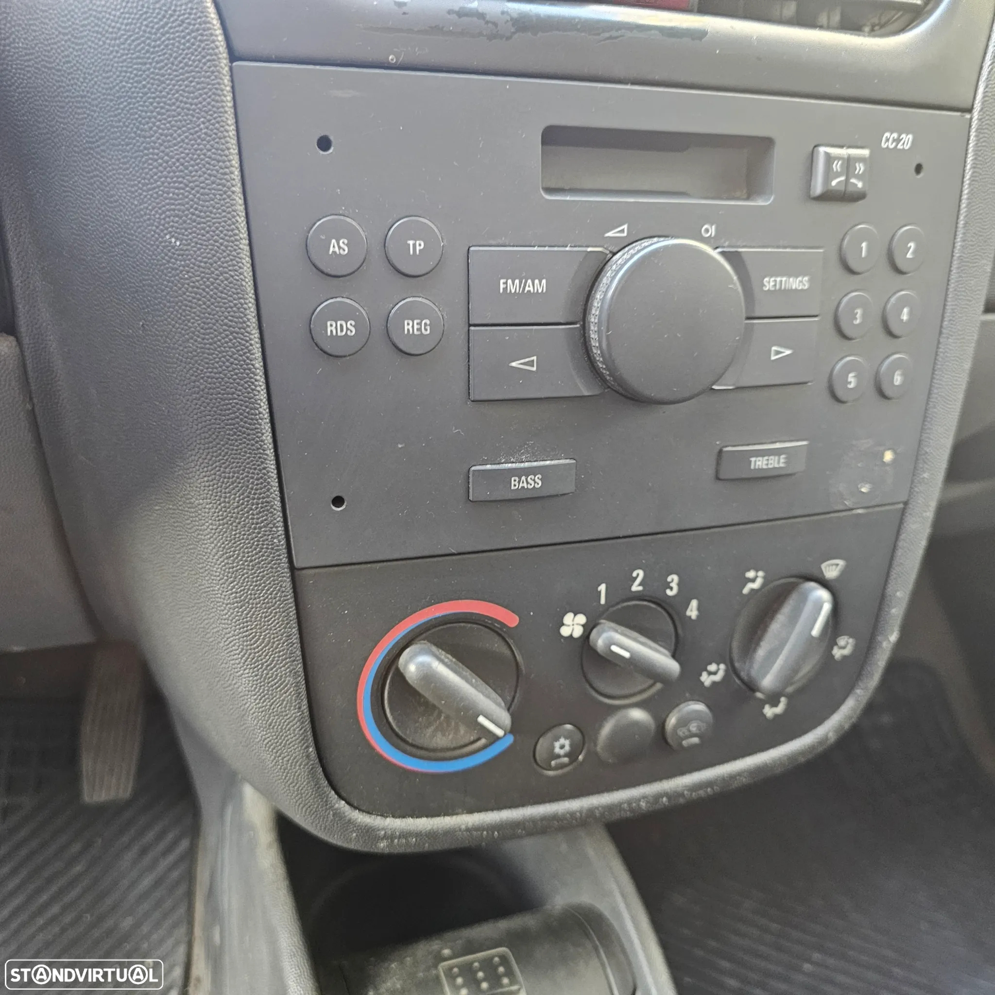 Opel Combo isótermica - 10