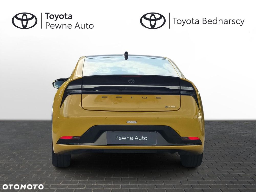 Toyota Prius - 4
