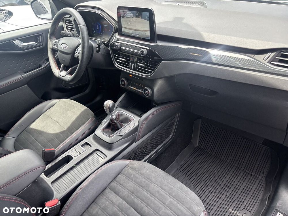 Ford Kuga - 35