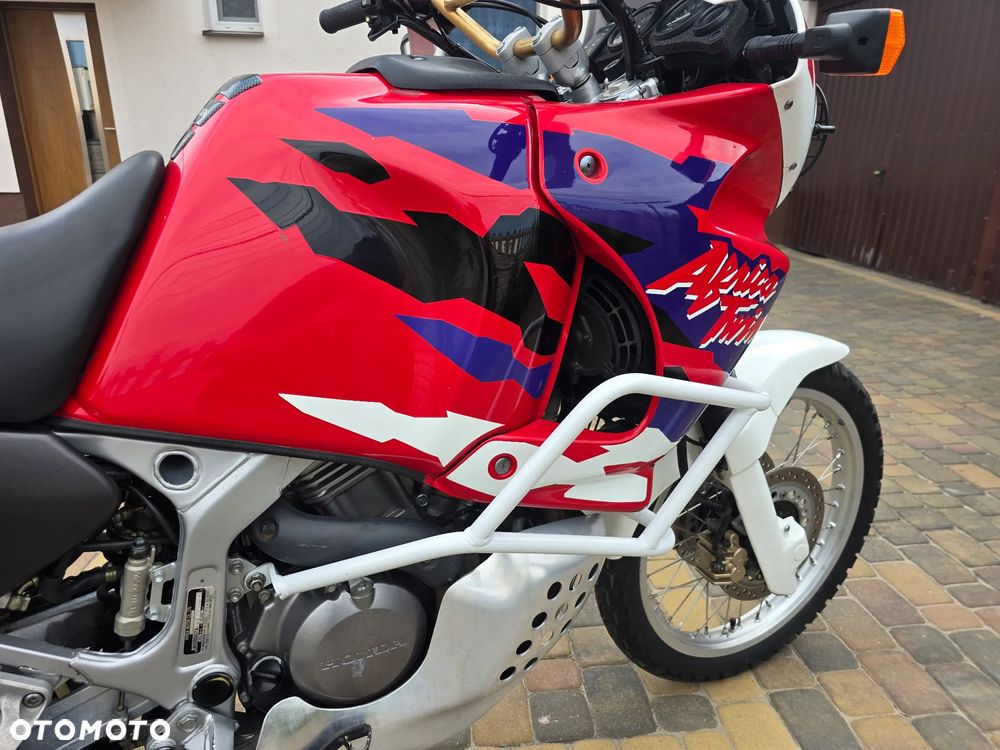 Honda XRV - 16