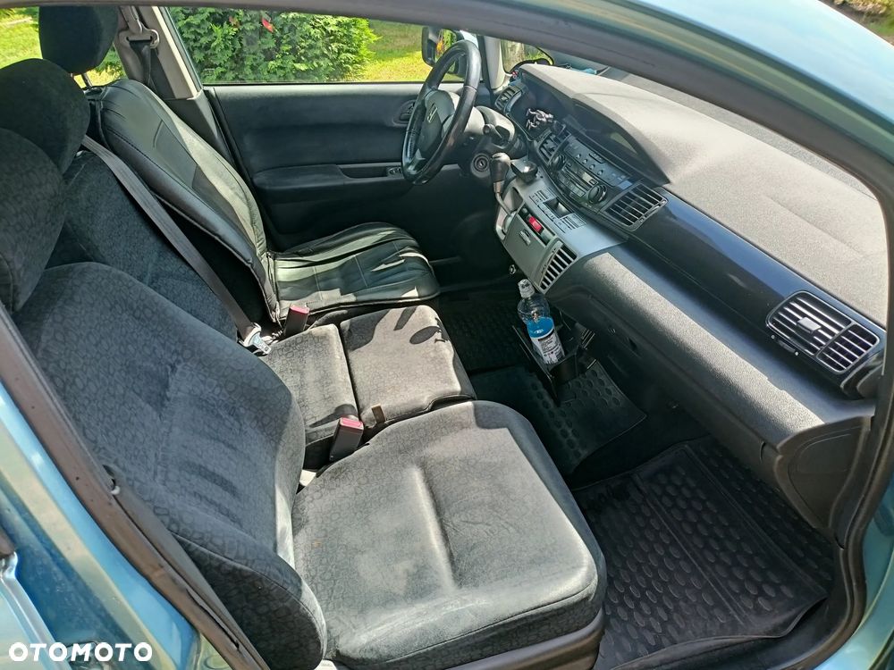 Honda FR-V - 8