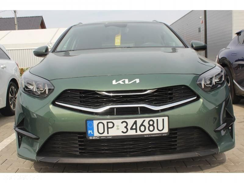 Kia Ceed - 13