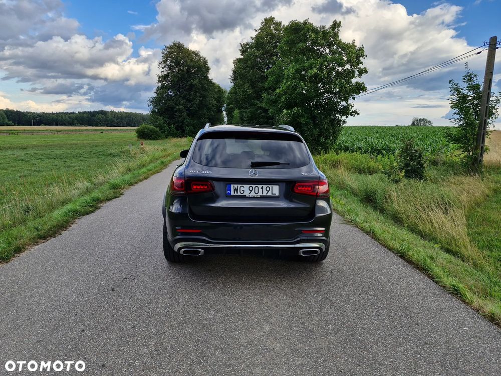 Mercedes-Benz GLC - 4