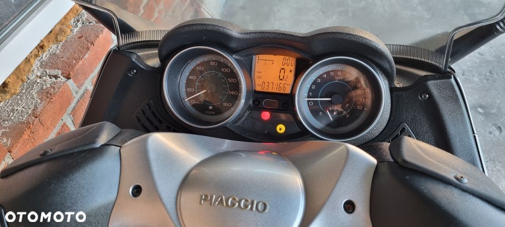Piaggio Xevo - 3