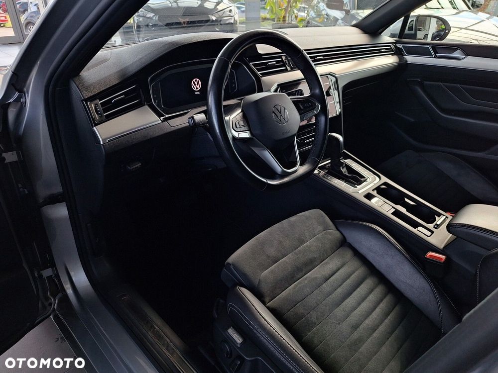 Volkswagen Passat Variant 2.0 TDI Elegance DSG - 22