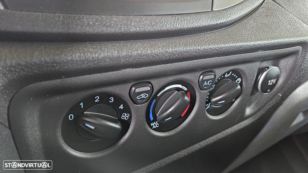 Ford Transit L2H2 2.0 TDCI Caixa automática - 130 CV - 36