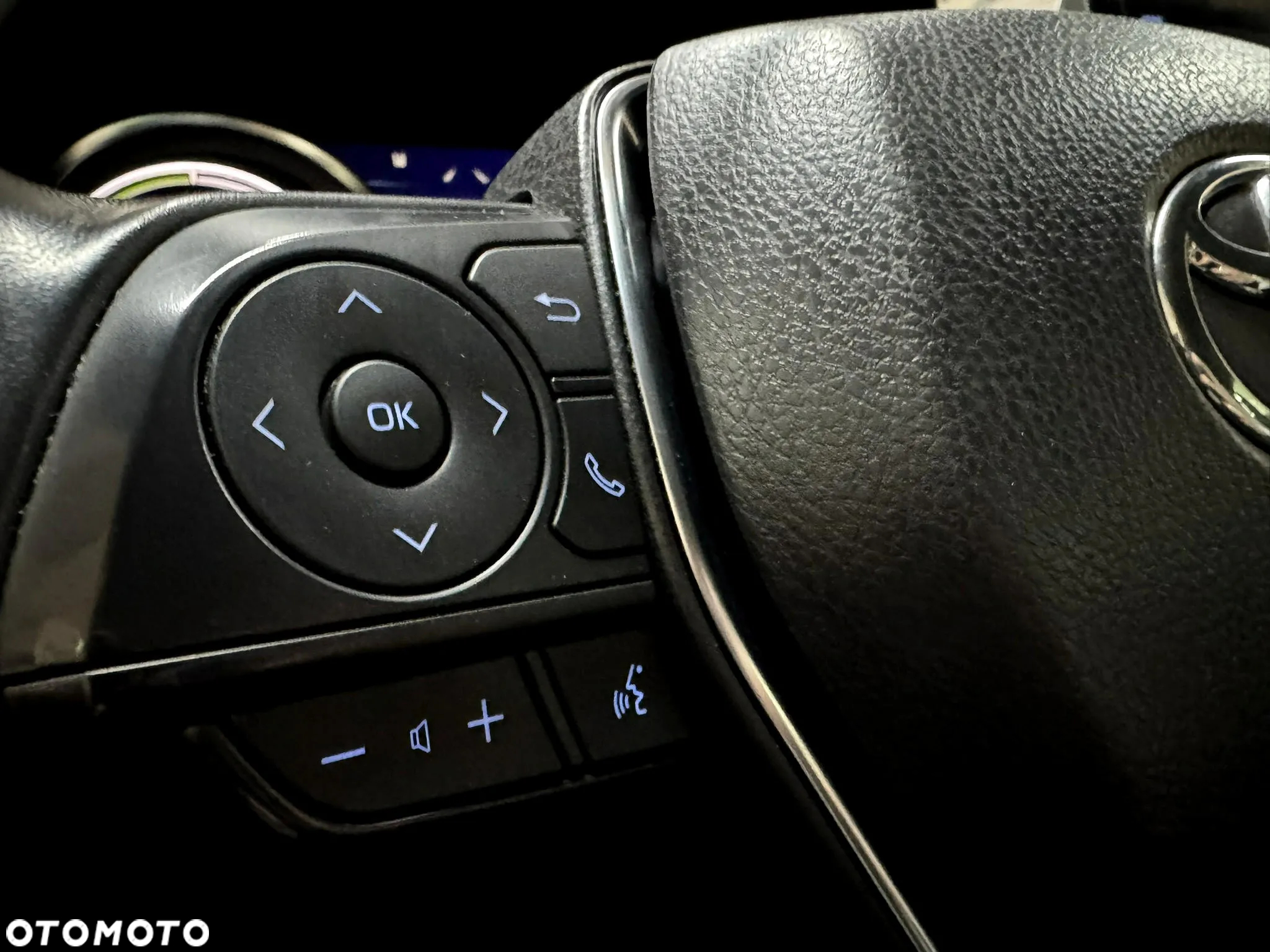 Toyota Camry 2.5 Hybrid Comfort CVT - 18