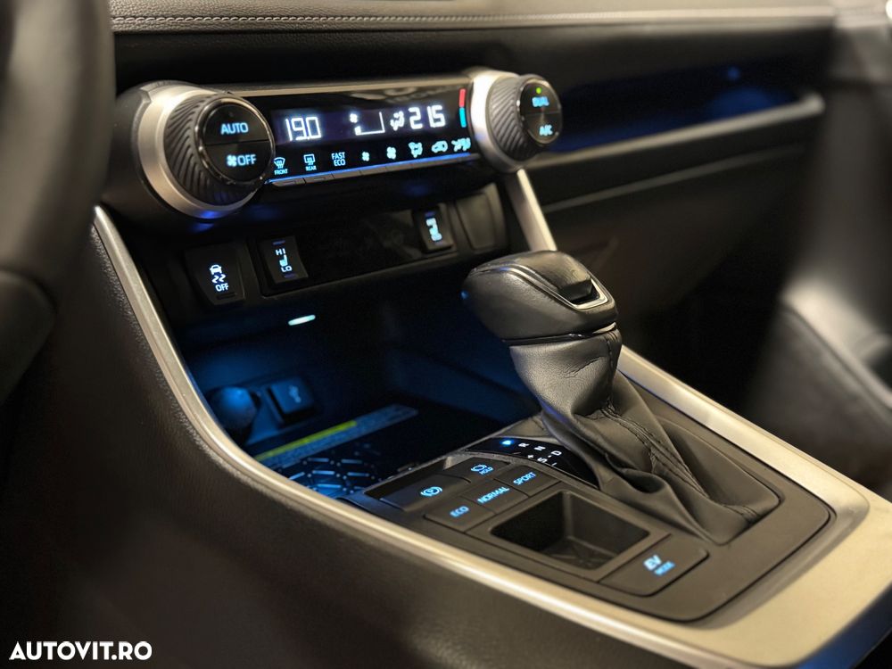 Toyota RAV4 2.5 4x4 Black Edition - 16