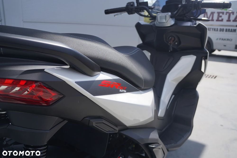 Aprilia SR - 8