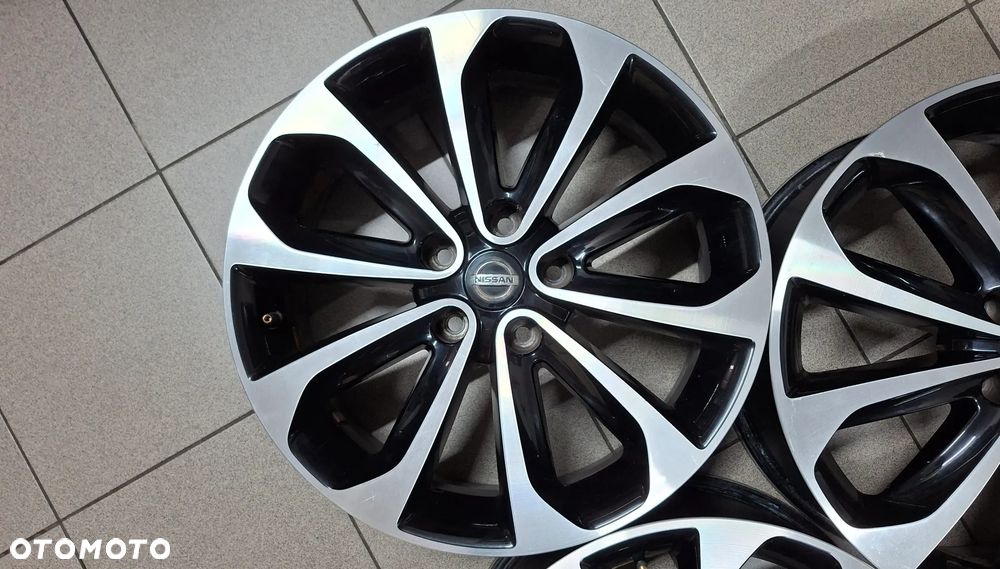 Felgi Aluminiowe 18 Nissan Qashqai 5x114.3 ET 40 - 11