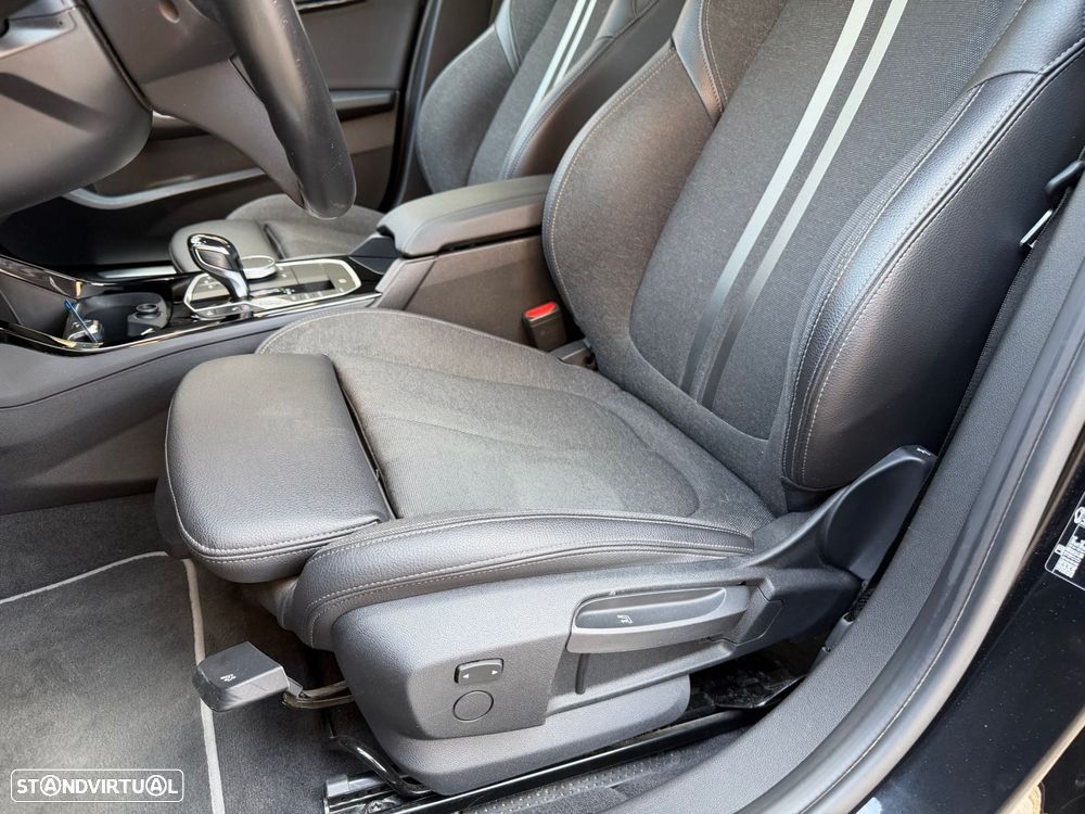 BMW 118 i Aut. Sport Line - 30