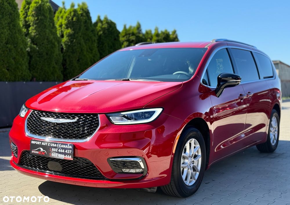Chrysler Pacifica - 2