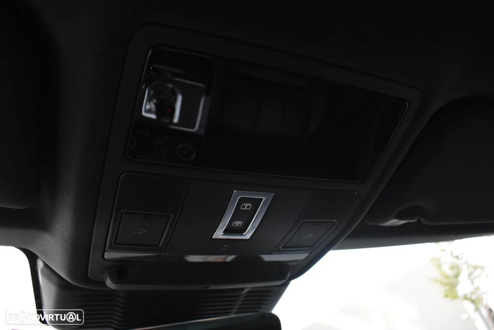 Land Rover Range Rover Evoque 1.5 P300e AWD R-Dynamic SE Auto - 51