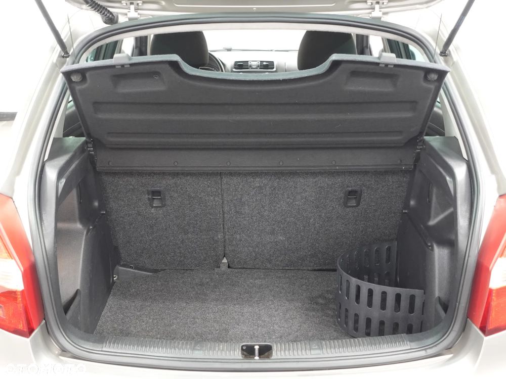 Skoda Fabia 1.2 HTP Ambition - 23