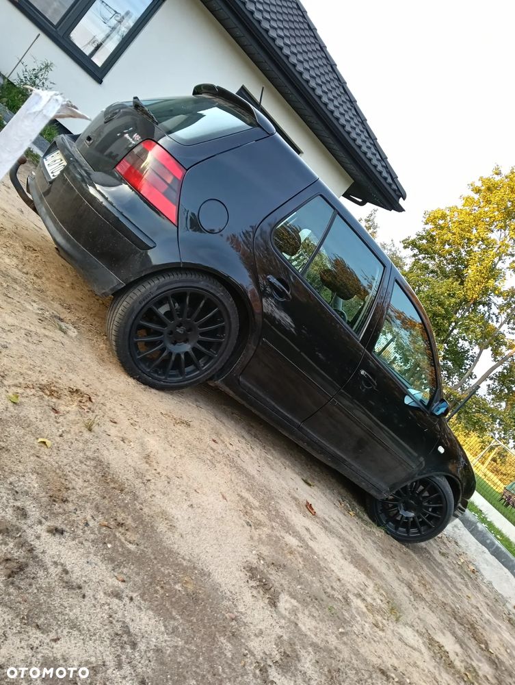 Volkswagen Golf IV 2.8 V6 4Mot - 5