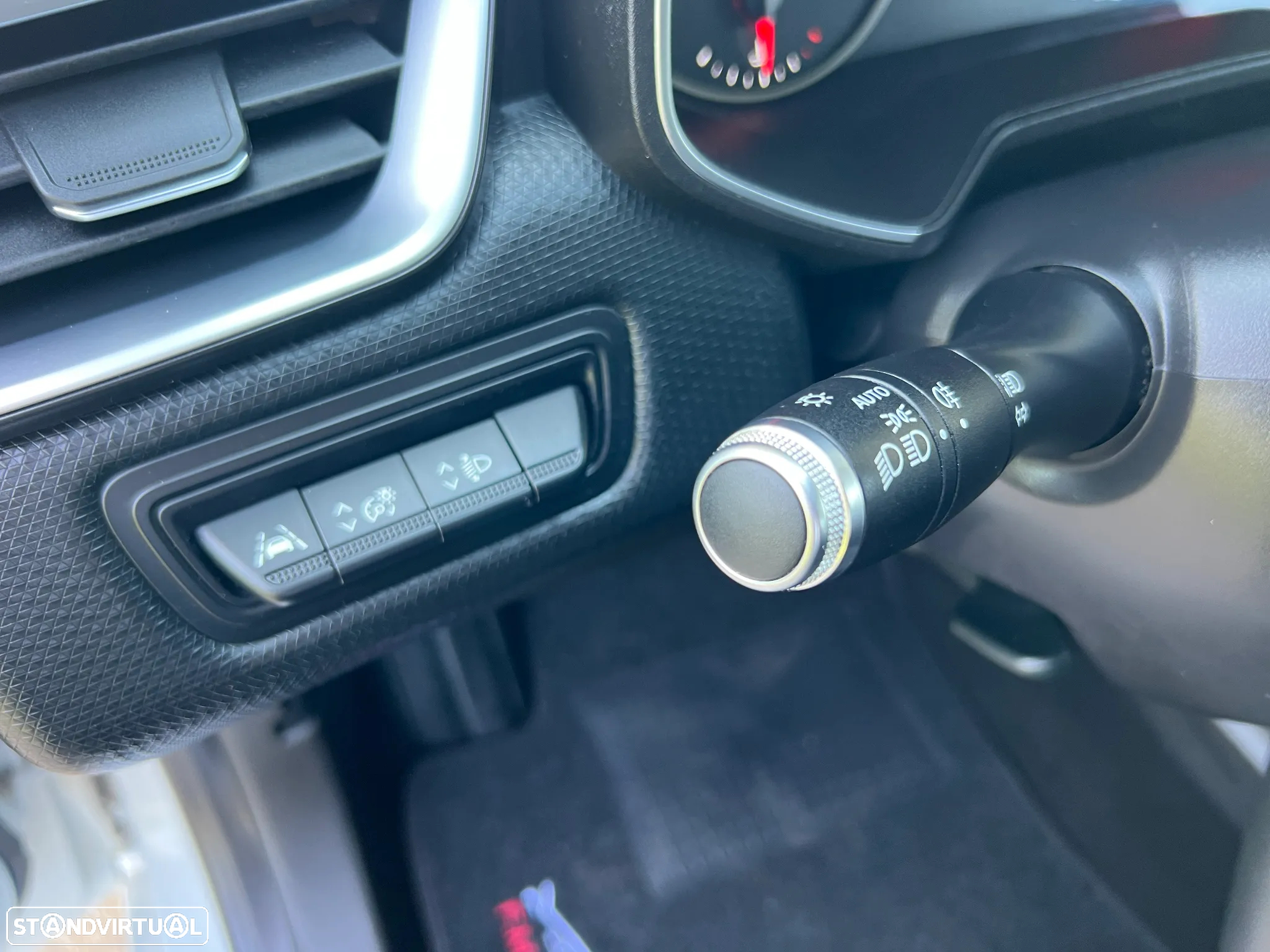 Renault Clio 1.0 TCe Intens - 19