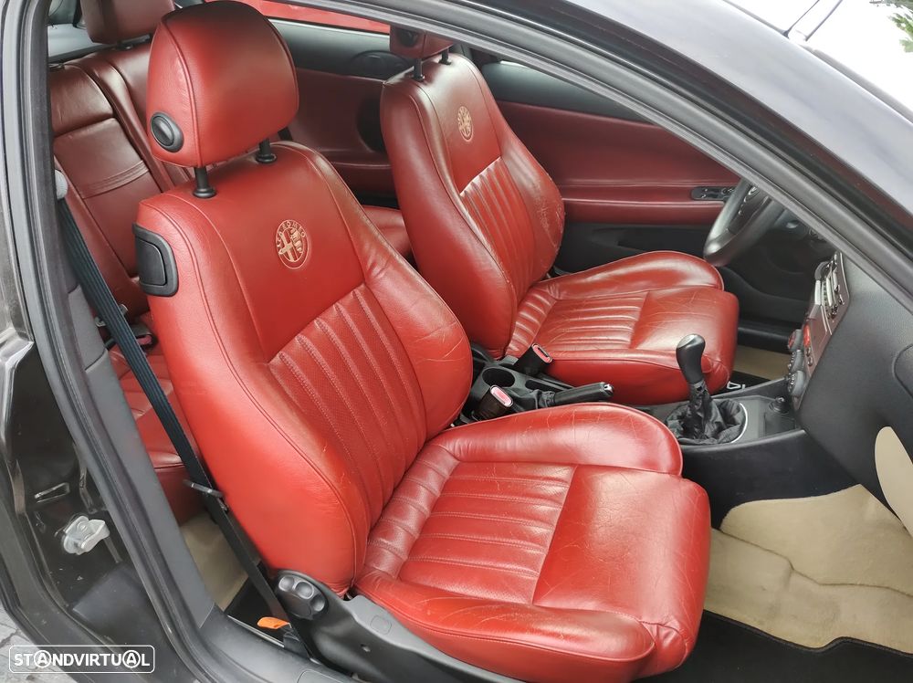 Alfa Romeo 147 1.6 TS Distinctive - 14