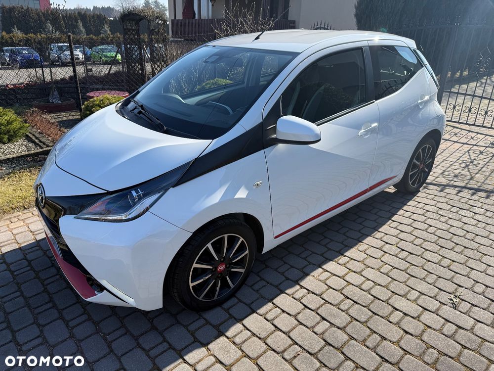 Toyota Aygo x-clusiv - 19