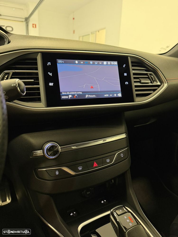 Peugeot 308 BlueHDi FAP 130 EAT8 Stop & Start GT - 19