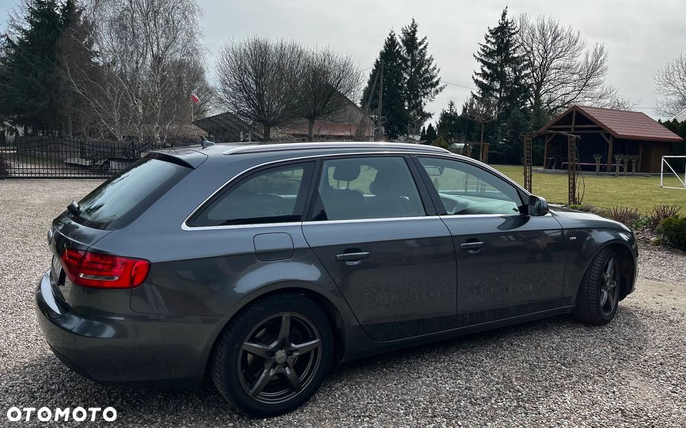Audi A4 Avant 2.0 TDI - 8