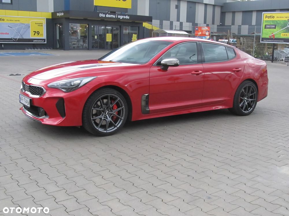 Kia Stinger - 11