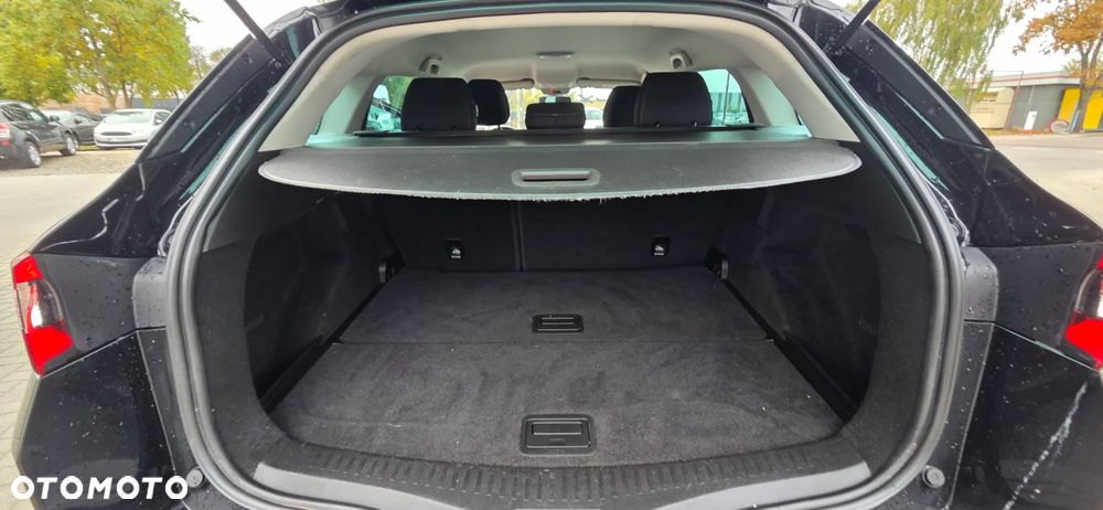 Renault Megane ENERGY TCe 140 EDC LIMITED - 34