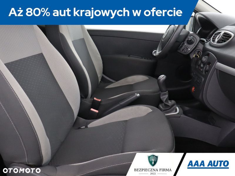 Renault Clio - 11