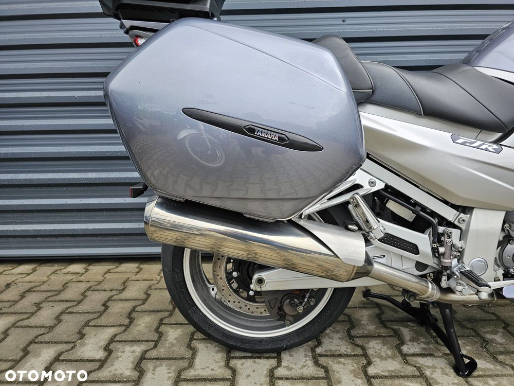 Yamaha FJR - 17