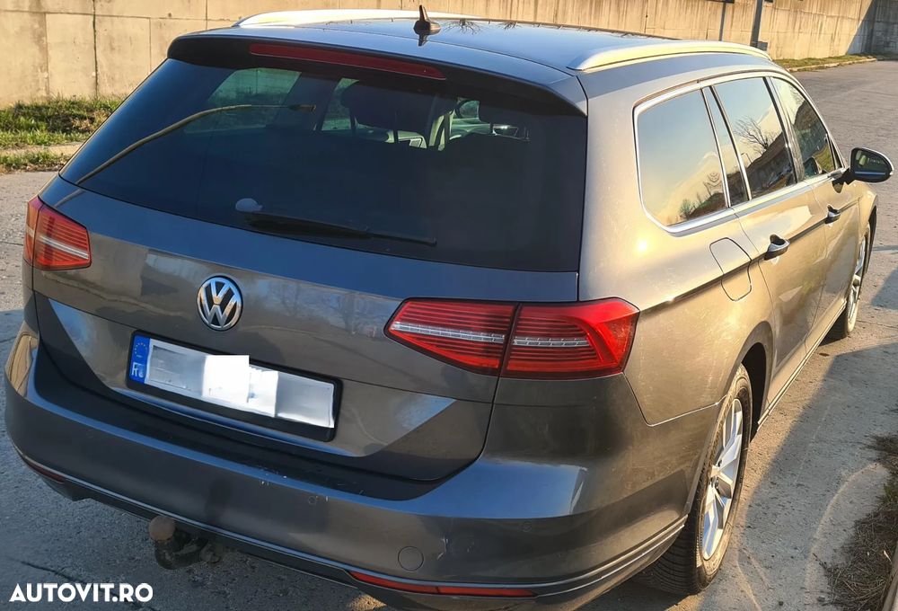 Volkswagen Passat 1.6 TDI SCR DSG Comfortline - 3