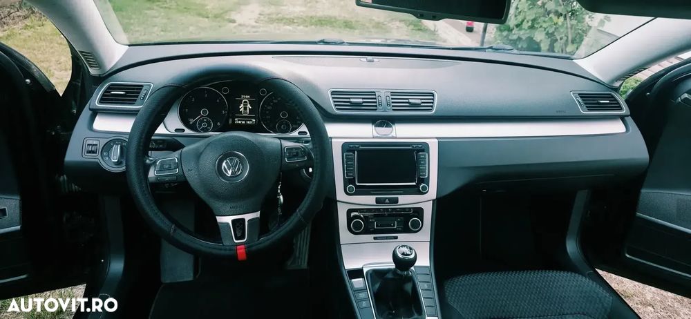 Volkswagen Passat 2.0 TDI BlueMotion Technology Comfortline - 15