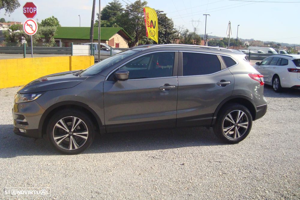 Nissan Qashqai 1.5 dCi N-Connecta J18+Led - 9