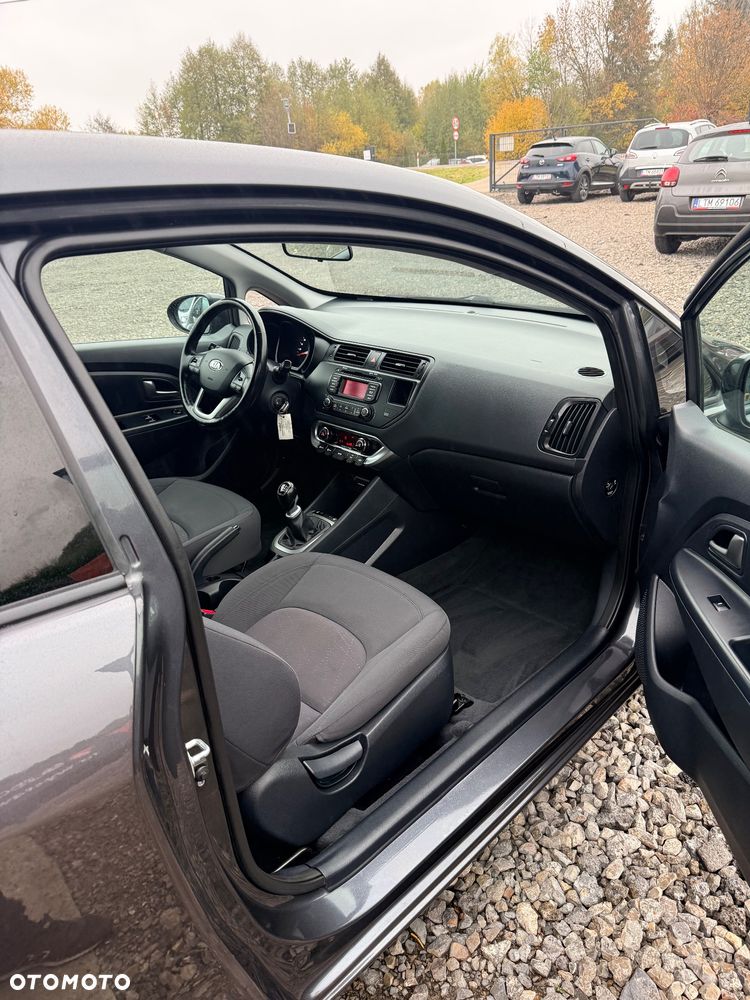 Kia Rio 1.4 Dream Team Edition - 8