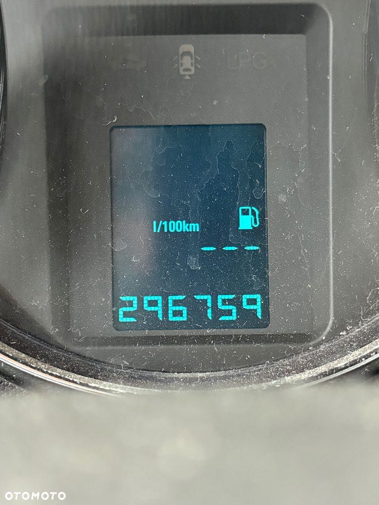 Chevrolet Cruze - 8