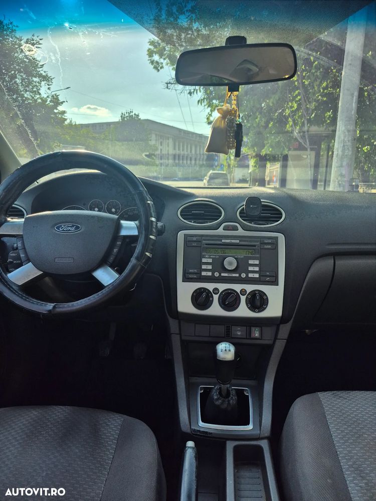 Ford Focus 1.6 TI-VCT Trend Champions League - 4