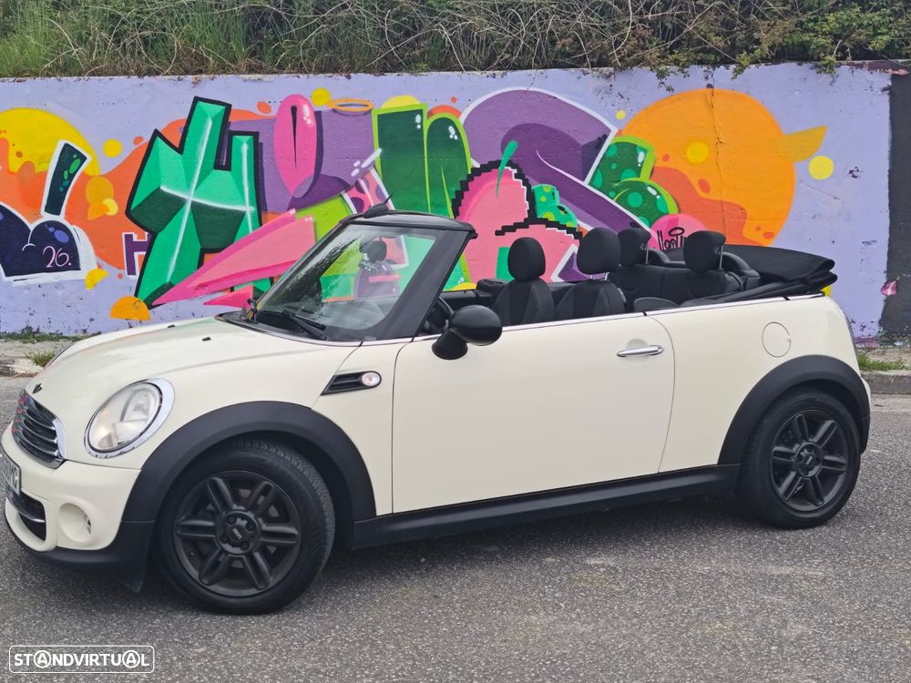 MINI Cabrio Cooper D - 23