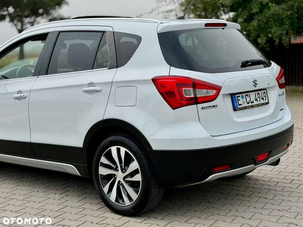 Suzuki SX4 S-Cross 1.4 T Premium 4WD - 37