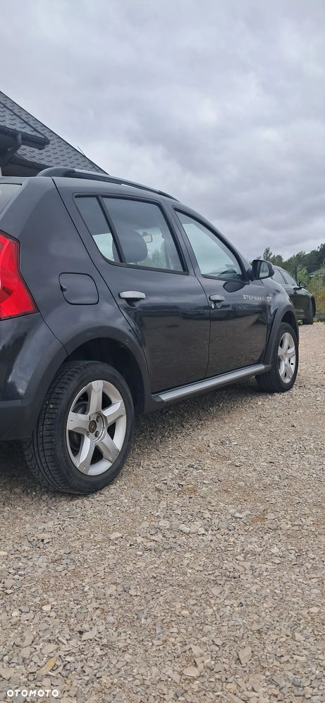 Dacia Sandero 1.6 Hi-Flex - 9